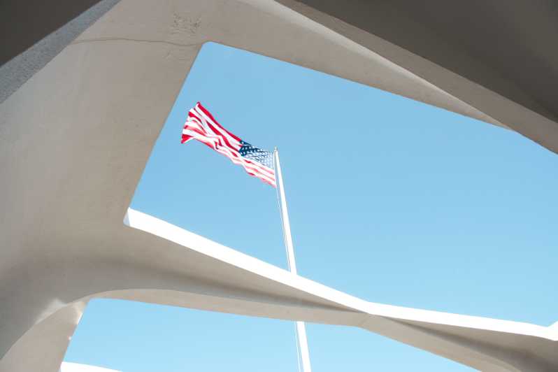 USS Arizona Memorial Tour Review Key Features and Functionality of the Oahu: Pearl Harbor, USS Arizona, and City Tour