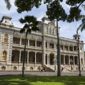 How Do I Visit The Iolani Palace In Honolulu?