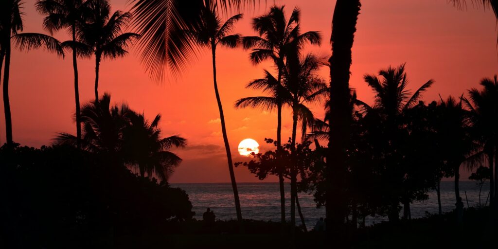 Whats The Best Spot To Catch A Stunning Hawaiian Sunset?