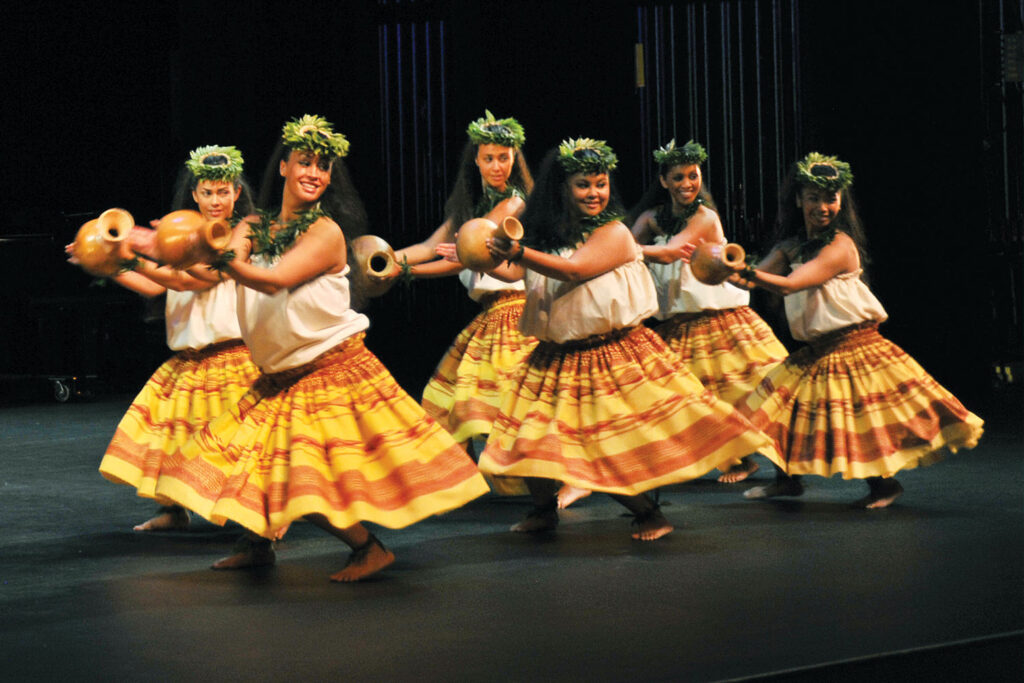 Whats The Best Way To Experience A Traditional Hawaiian Hula Dance?